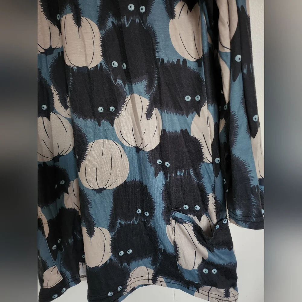 Halloween Cat & Pumpkin oversized shirt/ mini dress  with front pockets medium - Picture 2 of 3
